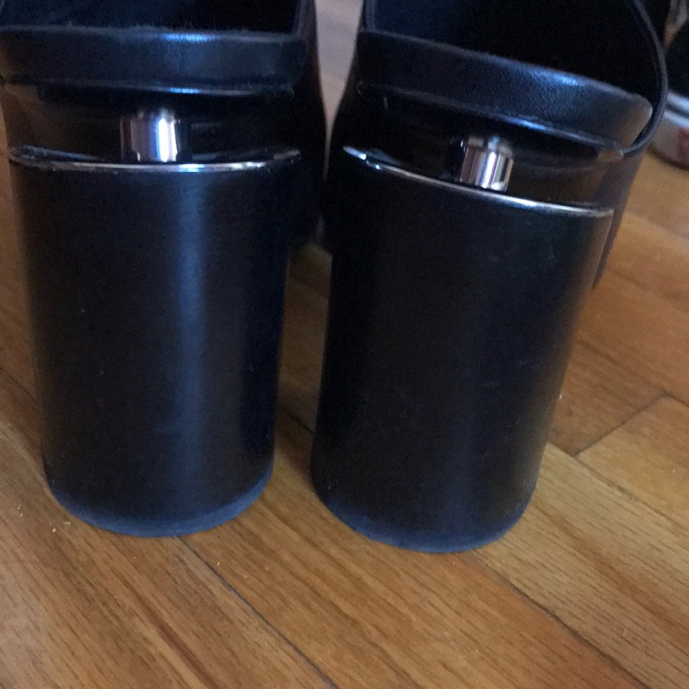 High heels no return - Picture 2 of 3